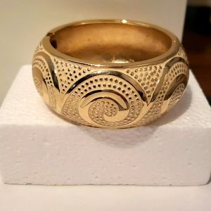 Amrita Singh jewelry Gold and white bangle